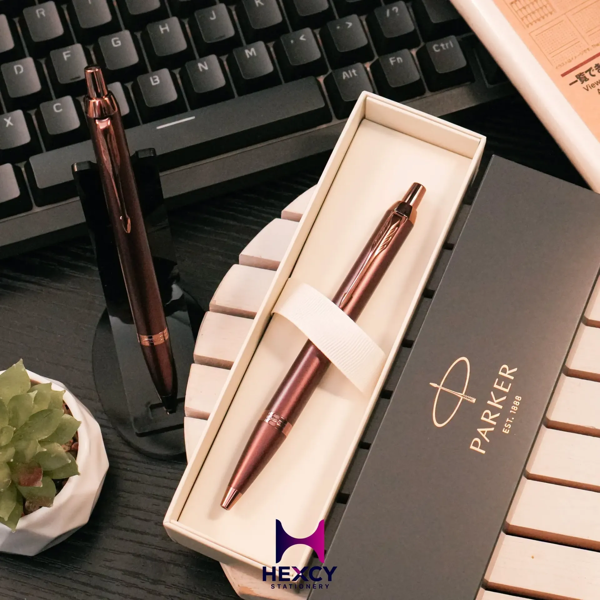 PARKER 2190489 Parker Ballpoint Pen, IM, Monochrome, Burgundy BGT, Medium Point, Oil-based, Gift Boxed