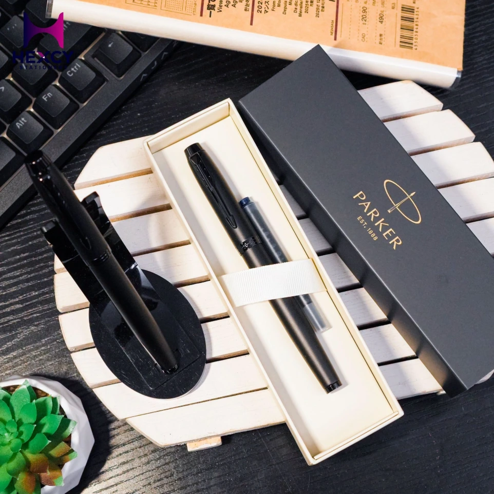 [PK2127900] Parker IM BT 21 27900 Acromatic Collection Fountain Pen, Matte Black