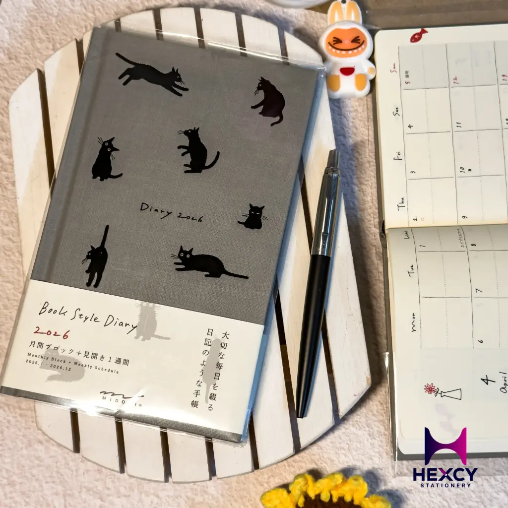 Midori 22377006 Book-style Diary, 2026, B6 Variation, Weekly Cat Pattern, Gray (Begins January 2026)