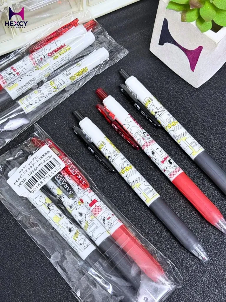 [JJ29-SN-WS-BK1] Zebra Snoopy Gel Ballpoint Pen, Sarasa Clip, 0.02 inches (0.5 mm), Exciting Stationery, Comic Art, Set of 3 (Black and Red) JJ29-SN-WS-AZCA0 (BLACK)