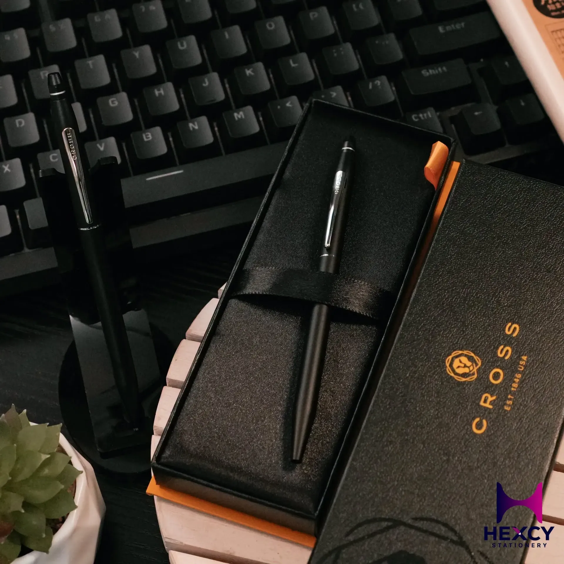 [AT0622-102] Cross AT0622-102 Ballpoint Pen, Oil-Based, Click, Satin Black